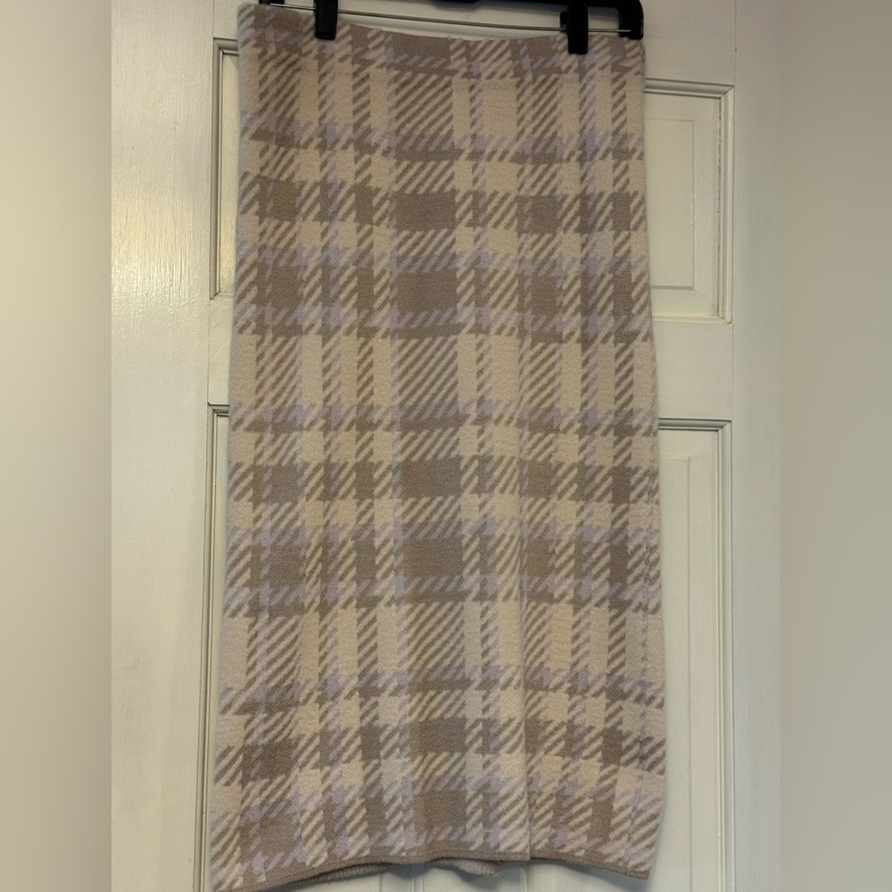 Ann Taylor Checkered Skirt Set in Cream and Tan - Picture 9 of 13